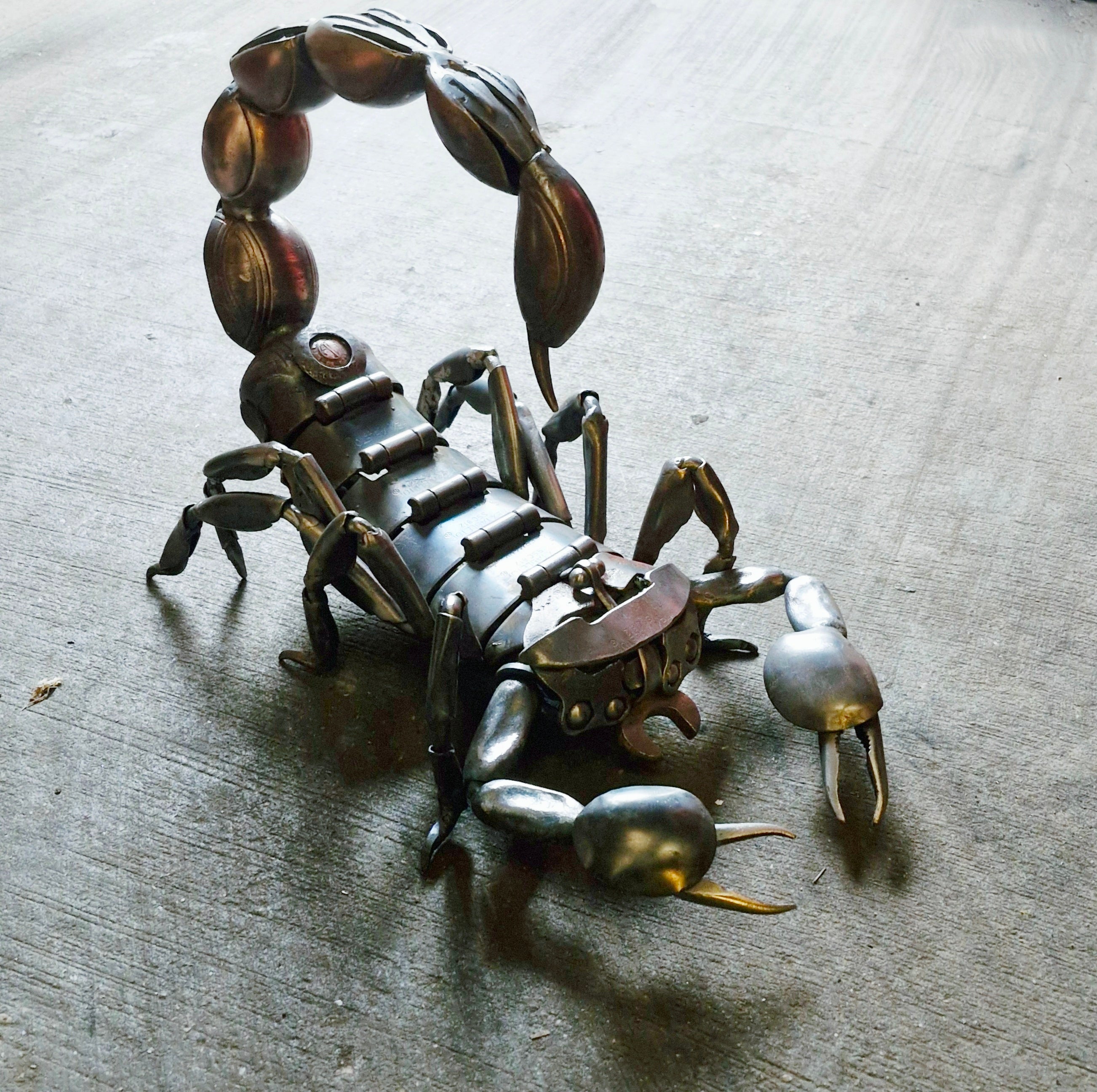 Scorpius (scorpion sculpture)