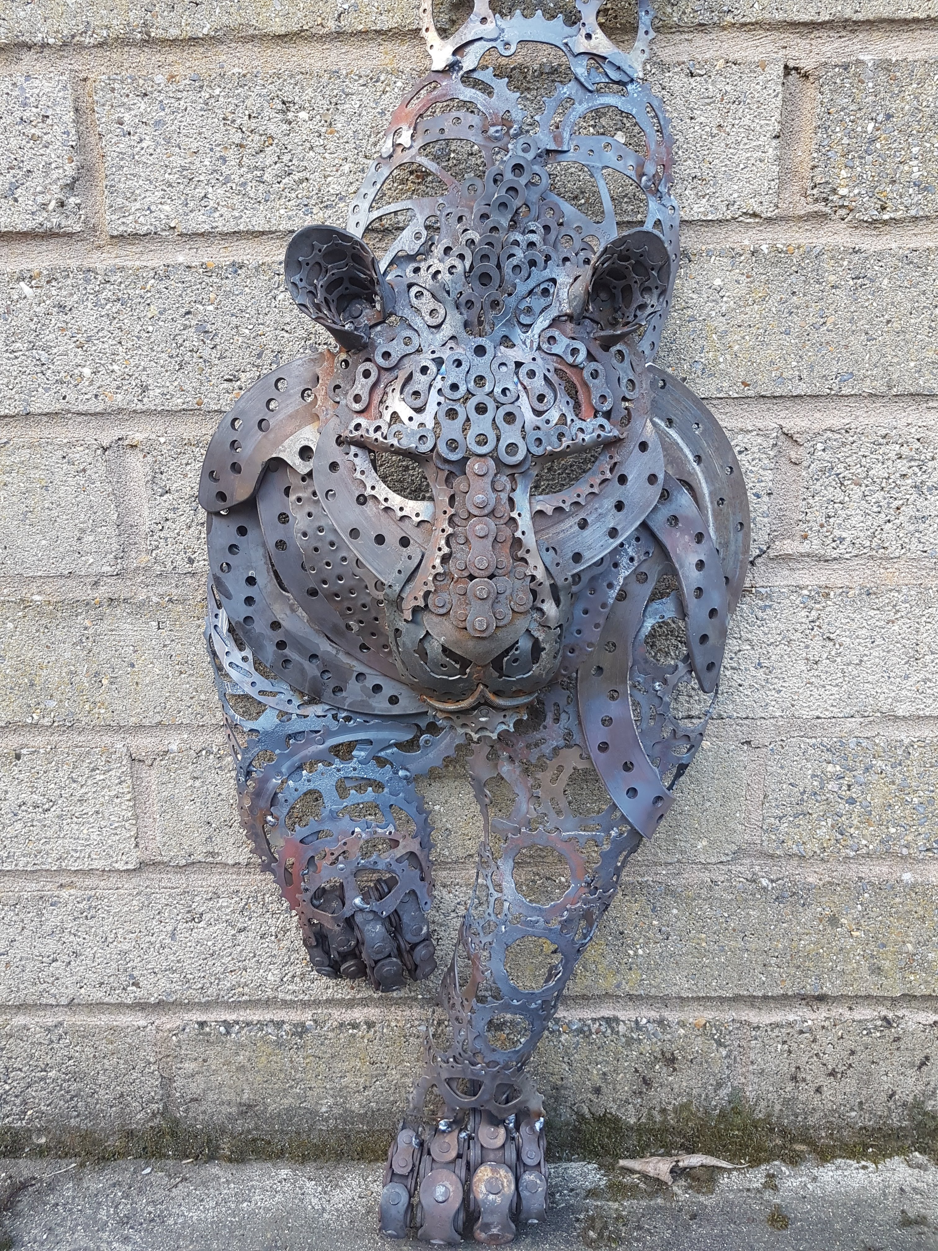 Soft Creeping (Leopard sculpture)